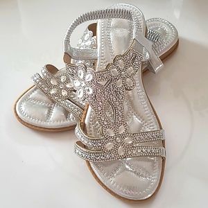 Sandal new sparkely..sylver..euro zize39